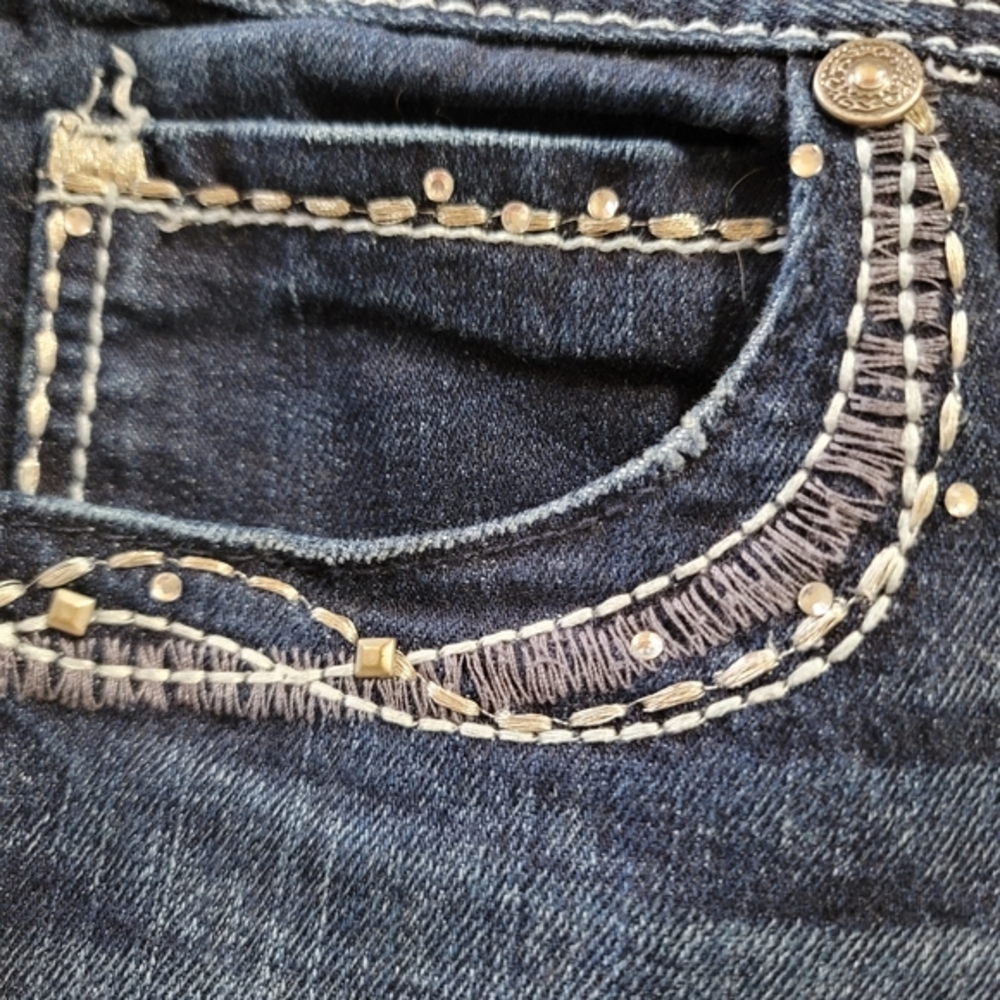 Jeans By Maurice Midrise Size 3/4 Regular Dark Wash White Stictch Gems Western. - Picture 2 of 6